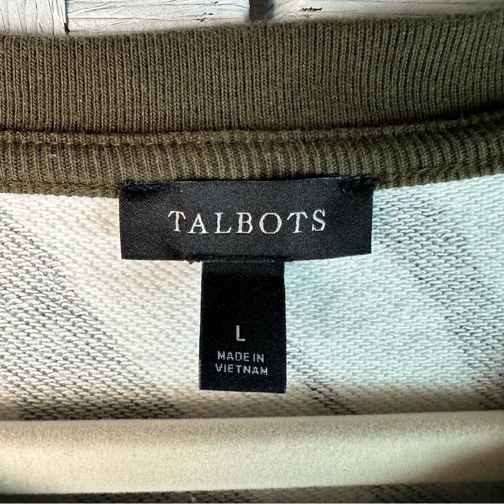 Talbots Womens Sweatshirt Zebra Print button shoulder animal print cozy - Picture 6 of 11